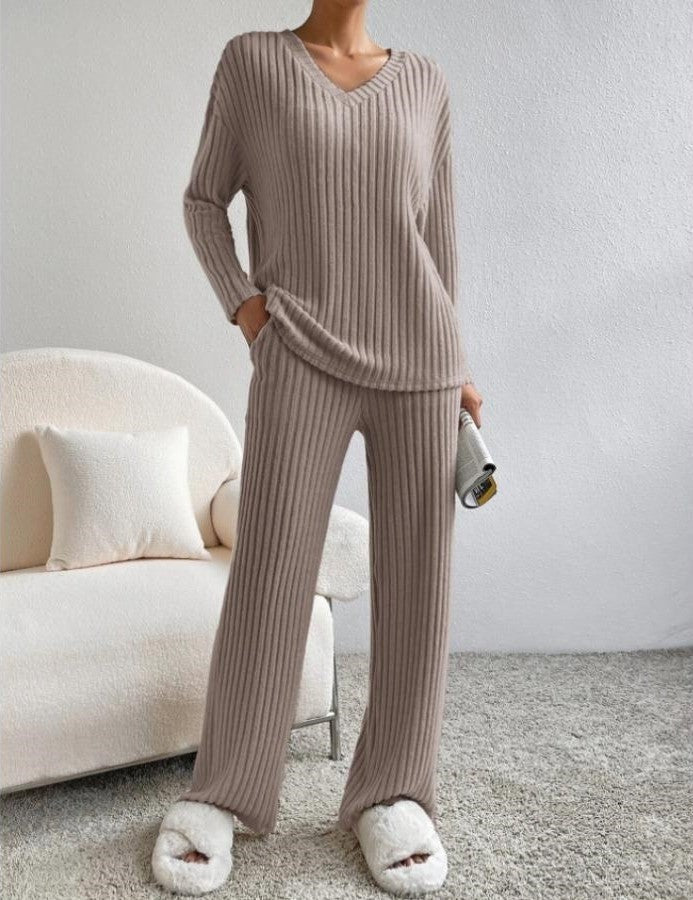 Lucie - Gestrickte Hose und Pullover für Damen