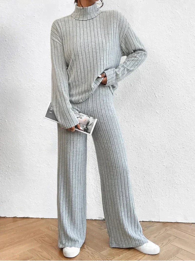 Lou - Gestricktes Pullover und Hose Set